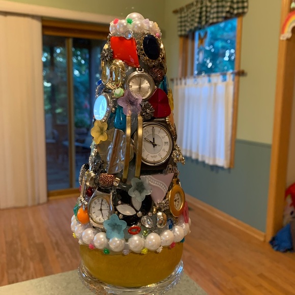 IT’S ABOUT TIME Junkdrawer Tree Handmade Decoration - Picture 4 of 9